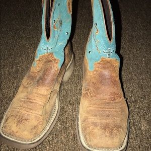 Justin Cowgirl boots